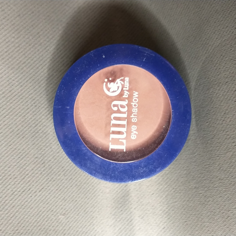 Luna eyeshadow